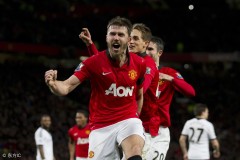 曼联伤不起！主场连折两员大将新三叉戟仅剩老詹